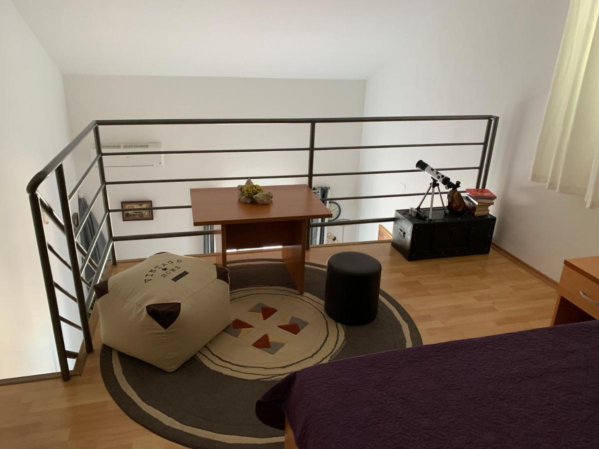 Apartment Mat *
